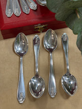 Ladda upp bild till gallerivisning, Jacob Ängman, Vasa. 12st kaffeskedar i äkta silver.