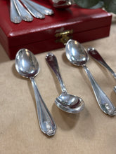 Ladda upp bild till gallerivisning, Jacob Ängman, Vasa. 12st kaffeskedar i äkta silver.