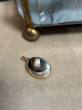 Ladda upp bild till gallerivisning, Medaljong, 18k guld
