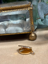 Ladda upp bild till gallerivisning, Medaljong, 18k guld
