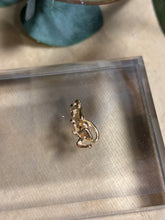 Ladda upp bild till gallerivisning, Berlock ”Apa” 18k guld
