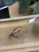 Ladda upp bild till gallerivisning, Berlock ”Vikingaskepp” 18k guld
