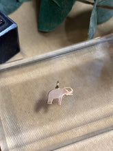 Ladda upp bild till gallerivisning, Berlock ”Elefant” 18k guld
