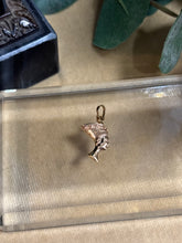 Ladda upp bild till gallerivisning, Berlock ”Nefertiti” 18k guld
