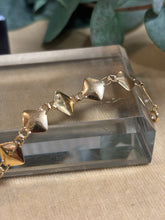 Ladda upp bild till gallerivisning, Armband, 18k guld, odlade saltvattenpärlor
