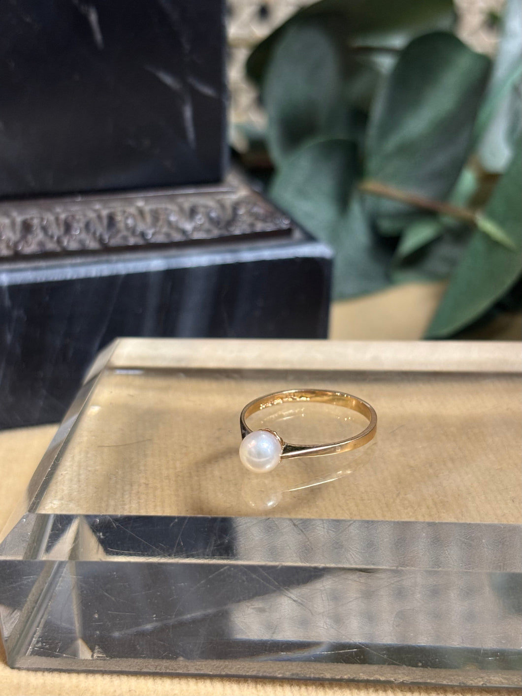 Pärlring, 18k guld.