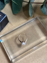 Ladda upp bild till gallerivisning, Pärlring, 18k guld. Markströms Guld 1982
