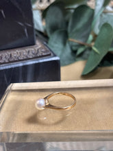 Ladda upp bild till gallerivisning, Pärlring, 18k guld. Markströms Guld 1982
