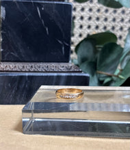 Ladda upp bild till gallerivisning, Alliansring med diamanter 0,14ct. 18k guld, 1988
