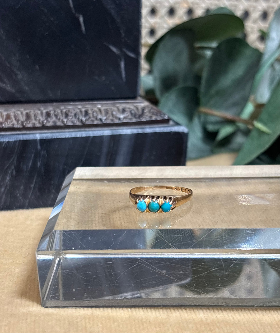 Turkosring, 18k guld. Hugo Grun & Co