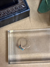 Ladda upp bild till gallerivisning, Turkosring, 18k guld. Hugo Grun &amp; Co
