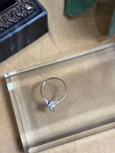 Ladda upp bild till gallerivisning, Syskonring, 18k vitguld. Diamanter 0,14ct
