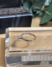 Ladda upp bild till gallerivisning, Syskonring, 18k vitguld. Diamanter 0,14ct
