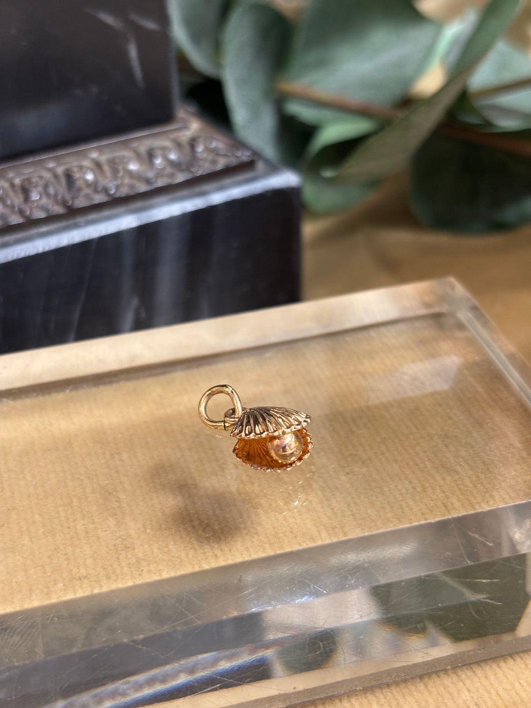 Berlock ”Snäcka” 18k guld