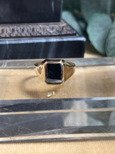 Ladda upp bild till gallerivisning, Klackring med hematit. 18k guld, 1964
