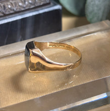 Ladda upp bild till gallerivisning, Klackring med hematit. 18k guld, 1964
