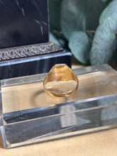 Ladda upp bild till gallerivisning, Klackring med hematit. 18k guld, 1964
