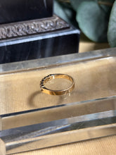 Ladda upp bild till gallerivisning, Alliansring med diamanter 0,25ct. 18k guld, Schalins
