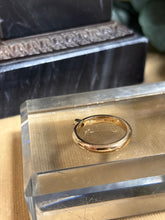 Ladda upp bild till gallerivisning, Enstensring, diamant 0,12ct. 18k guld Schalins
