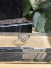 Ladda upp bild till gallerivisning, Juvelsring 18k vitguld. Diamanter 0,68ct
