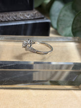 Ladda upp bild till gallerivisning, Juvelsring 18k vitguld. Diamanter 0,68ct
