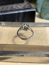Ladda upp bild till gallerivisning, Juvelsring 18k vitguld. Diamanter 0,68ct
