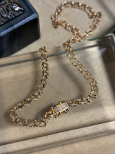 Ladda upp bild till gallerivisning, Bismarckcollier 18k. Jo-Ans guld 1988
