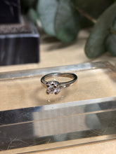 Ladda upp bild till gallerivisning, Ring 18k vitguld, Edo’S Guldbutik 2008
