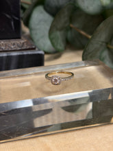 Ladda upp bild till gallerivisning, Haloring 18k guld. Diamanter 0,48ct
