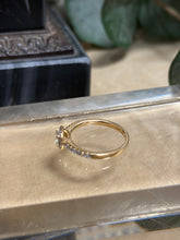 Ladda upp bild till gallerivisning, Haloring 18k guld. Diamanter 0,48ct
