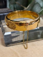 Ladda upp bild till gallerivisning, Antik Armring 18k guld. G.Dahlgren 1872
